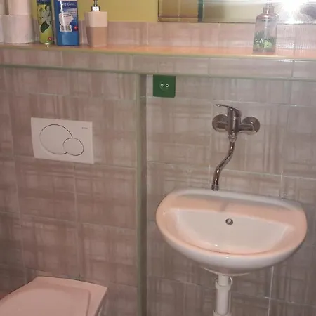Apartmany Kromerizsko Hulin Exterior photo